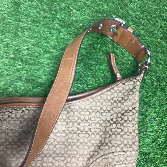 Vintage Coach Soho Small Signature Hobo Rounded Handbag - Picture 10 of 16